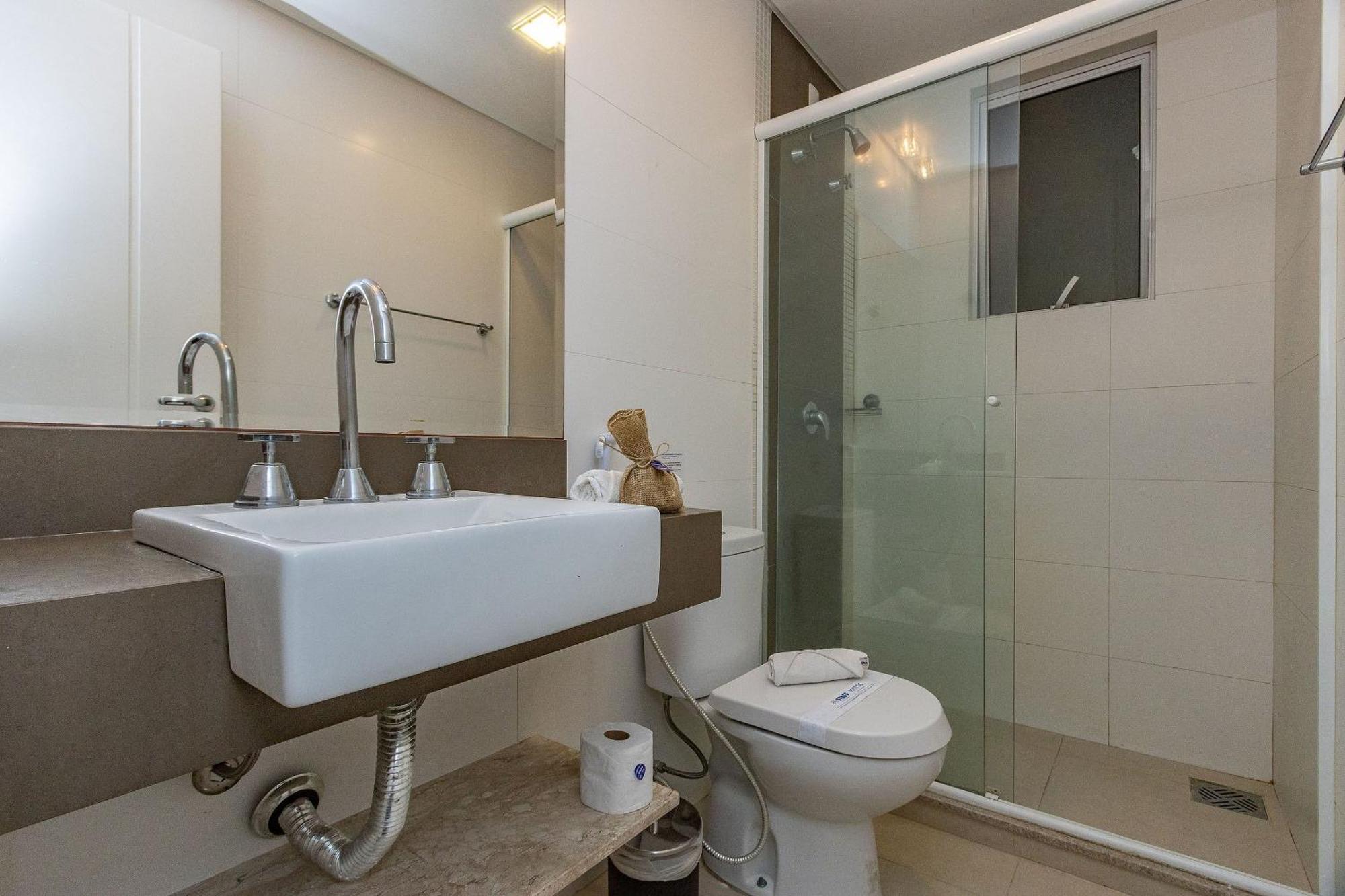 Boulevard 224D - Excelente Apartamento Em Condominio De Luxo No Centro De Bombinhas - Piscina - Jacuzzi - Academia - Portaria 24H. 外观 照片